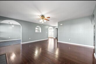 1354 Loren Circle in Clarksville, TN - Building Photo - Building Photo