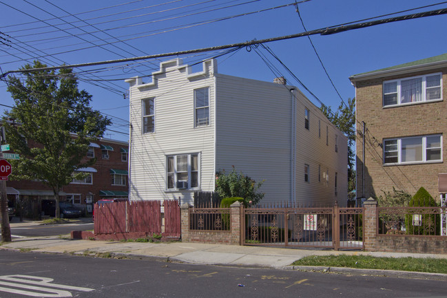 3000 Bruner Ave in Bronx, NY - Building Photo - Building Photo