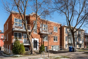 1380-1380A Frontenac Rue in Québec, QC - Building Photo
