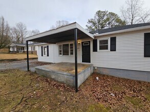 6289 Sweetbriar Dr in Mableton, GA - Building Photo - Building Photo