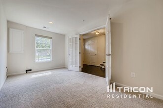 9444 Ballard Green Dr in Owings Mills, MD - Foto de edificio - Building Photo