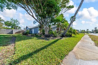 484 Greenway Ave in Satellite Beach, FL - Building Photo - Building Photo