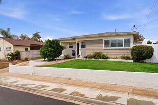 6122 Nagel St in La Mesa, CA - Building Photo