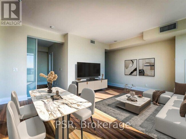 300 Front St W in Toronto, ON - Building Photo - Building Photo