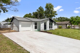 516 Avocado Cir in Brandon, FL - Building Photo - Building Photo
