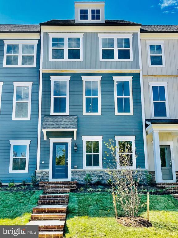 property at 17912 Woods Overlook Dr