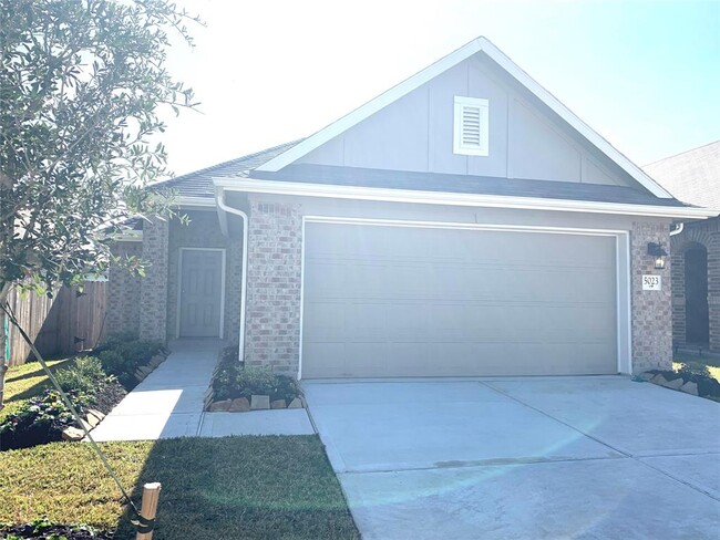 property at 5023 Azalea Trace Dr