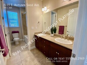 1599 E Autumn Sage Ave in Fresno, CA - Building Photo - Building Photo