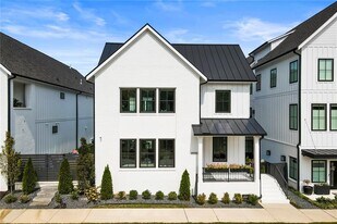 6715 Halcyon Way in Alpharetta, GA - Building Photo