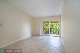 10701 Cleary Blvd in Plantation, FL - Building Photo - Building Photo