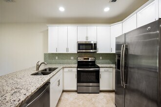 6948 Broadland Wy in Coconut Creek, FL - Building Photo - Building Photo