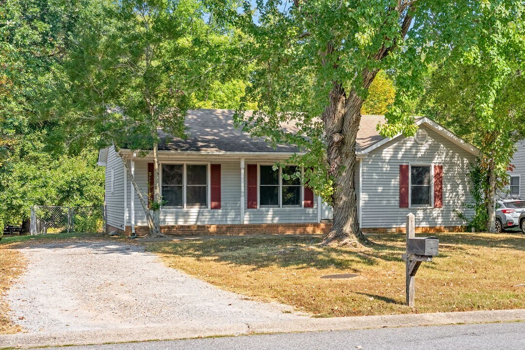 763 Spees Dr in Clarksville, TN - Building Photo