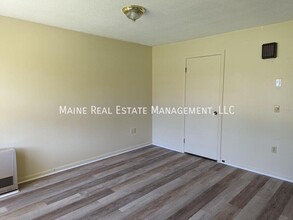 202 Main Rd in Holden, ME - Building Photo - Building Photo