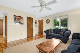 4 Upland Ave in Shrewsbury, MA - Building Photo - Building Photo