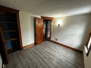 23 Indian Orchard Pl, Unit 23 Indian Orchard Lower in Buffalo, NY - Building Photo - Building Photo