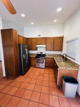 15721 Shadow Mountain Ln in Lake Elsinore, CA - Foto de edificio - Building Photo