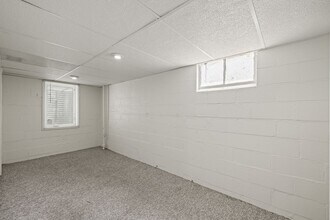 2501 S Wayne St in Bellevue, NE - Building Photo - Building Photo