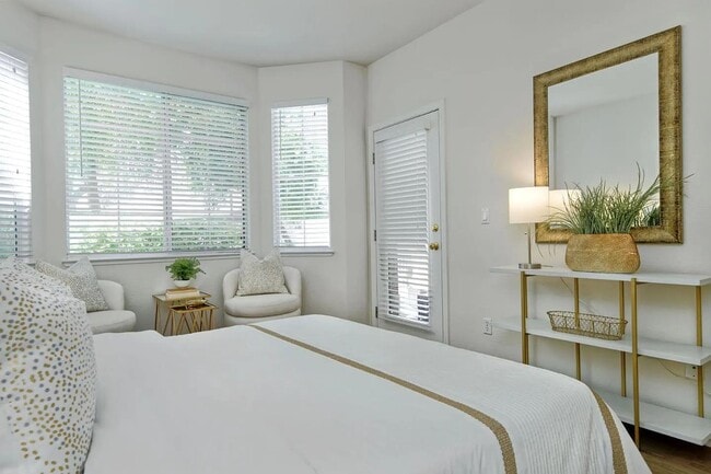 property at 5947 Lake Hennessy Ct