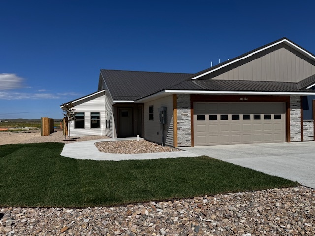 406 Walnut Ct in Saratoga, WY - Building Photo