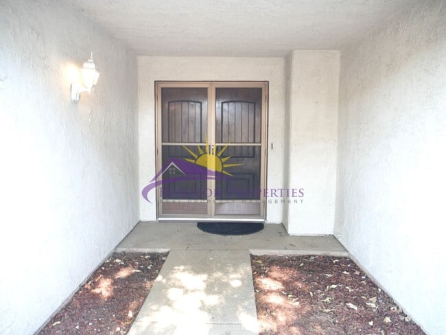 7014 Forbs Way in Citrus Heights, CA - Building Photo - Building Photo