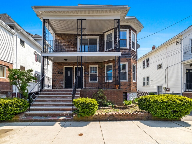 16 Windsor Rd, Unit 1