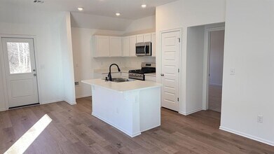 3305 Little Creek Dr in Mustang, OK - Building Photo - Building Photo