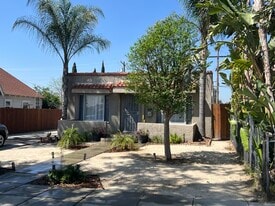 517 N Holmes Ave in Ontario, CA - Building Photo