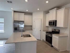 12529 NW 139th Dr in Alachua, FL - Building Photo - Building Photo