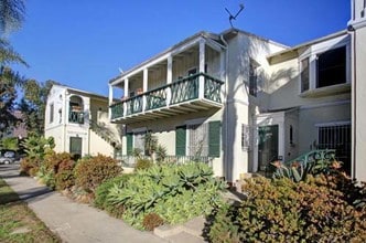 1000 S La Jolla Ave in Los Angeles, CA - Foto de edificio - Building Photo