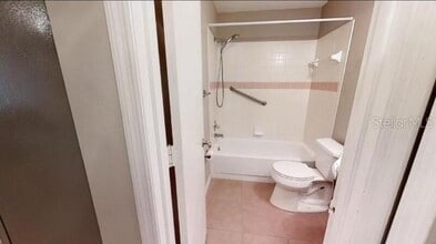 957 SE Mayo Dr in Crystal River, FL - Building Photo - Building Photo