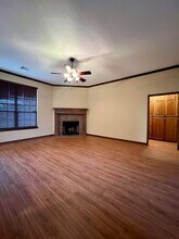 612 E Linden Ln in Mustang, OK - Building Photo - Building Photo
