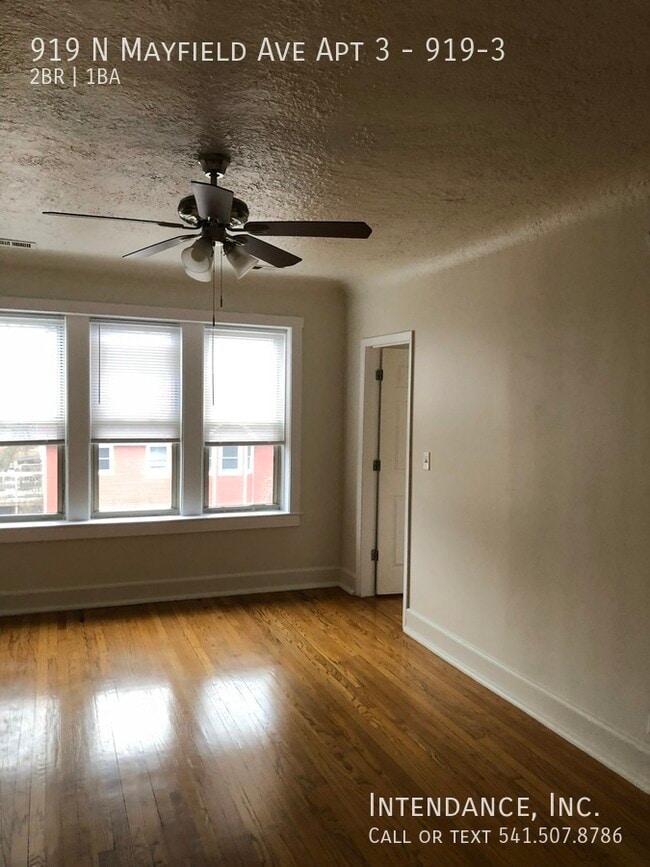 919 N Mayfield Ave in Chicago, IL - Building Photo - Building Photo