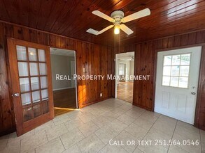 207 Pinehill Dr in Mobile, AL - Building Photo - Building Photo