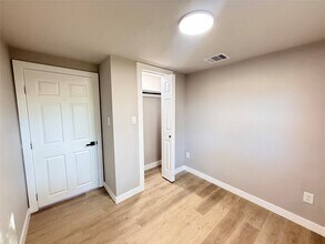 2209 Gano St in Houston, TX - Foto de edificio - Building Photo