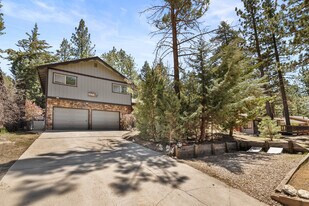383 Catalina Rd in Big Bear Lake, CA - Building Photo