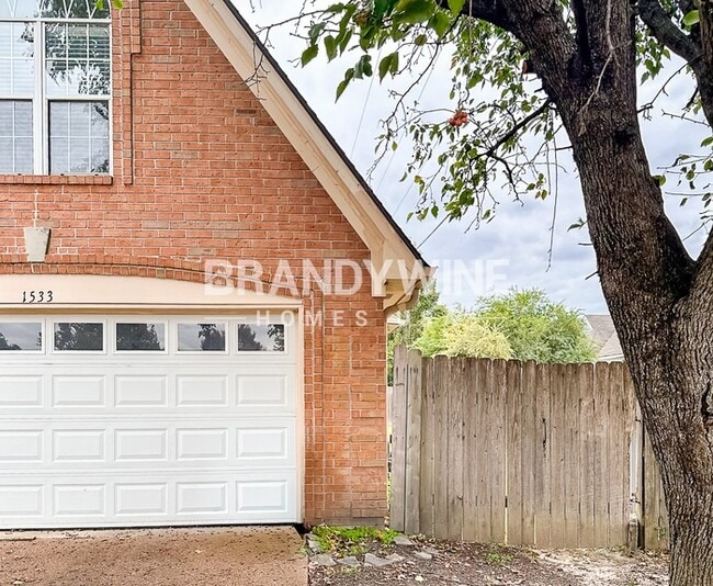 1533 Siskin Dr in Cordova, TN - Building Photo - Building Photo