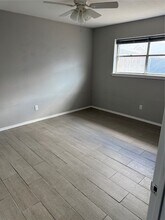 3366 Burke Rd in Pasadena, TX - Building Photo - Building Photo