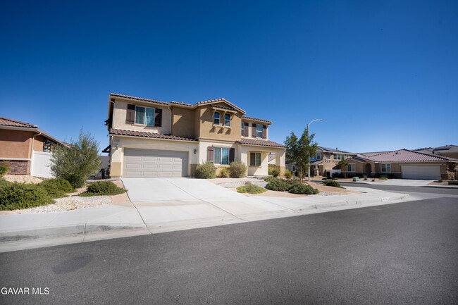 39118 Forsythia Ln in Palmdale, CA - Building Photo - Building Photo