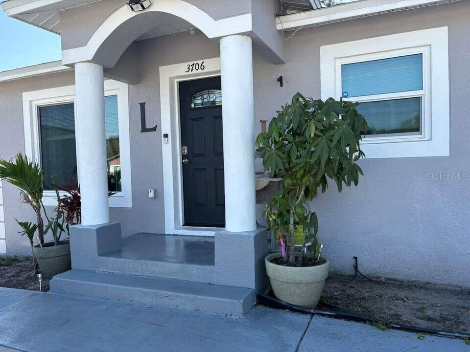 3706 N 57th St in Tampa, FL - Building Photo