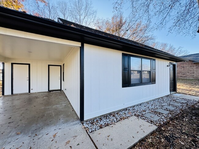 101 Adirondack Loop in Roland, OK - Building Photo - Building Photo