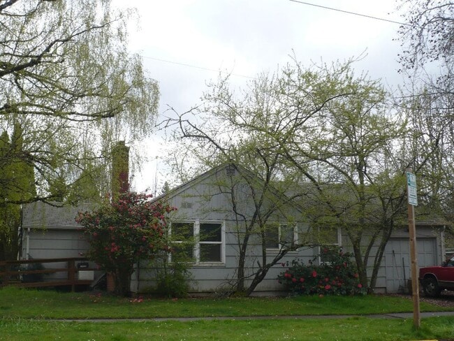 property at 2010 Alder St