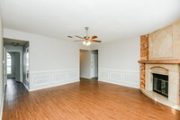 8804 Crestbrook Dr in Fort Worth, TX - Building Photo - Building Photo