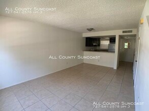 12041 117th St N in Seminole, FL - Building Photo - Building Photo