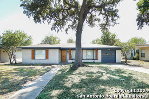 56 Ewing Pl in San Antonio, TX - Foto de edificio