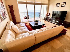 1830 S Ocean Dr, Unit 3309 in Hallandale Beach, FL - Foto de edificio - Building Photo