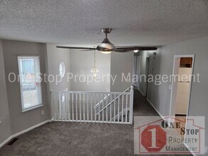 610 SE Steeple Ln in Blue Springs, MO - Building Photo - Building Photo