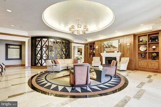 8220 Crestwood Heights Dr-Unit -413 in McLean, VA - Building Photo - Building Photo