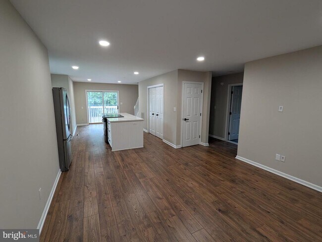 property at 1825 Chester Dr