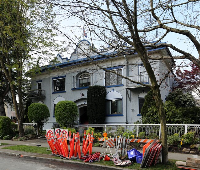 1395 W 13th Ave in Vancouver, BC - Building Photo - Primary Photo