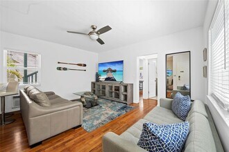 3015 Seville St, Unit 1 in Fort Lauderdale, FL - Foto de edificio - Building Photo